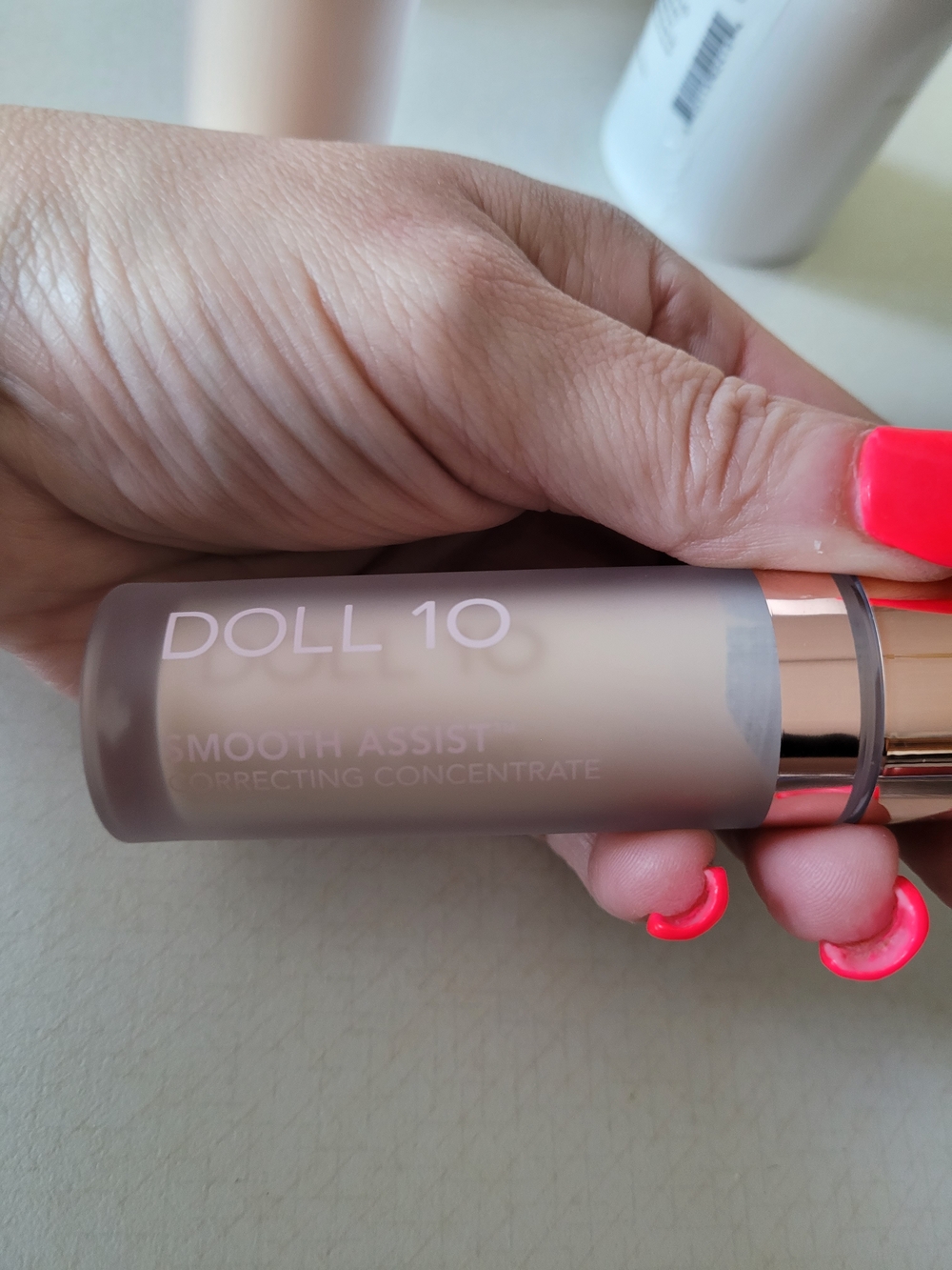 💋Doll 10 Smooth Assist Correcting Concentrate - Shade Light